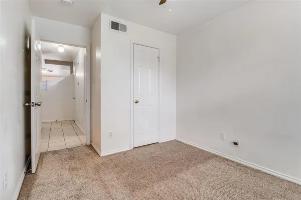 $225,000 | 905 Fairbanks Circle, Duncanville, TX 75137