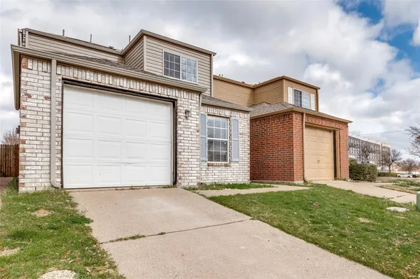 $225,000 | 905 Fairbanks Circle, Duncanville, TX 75137