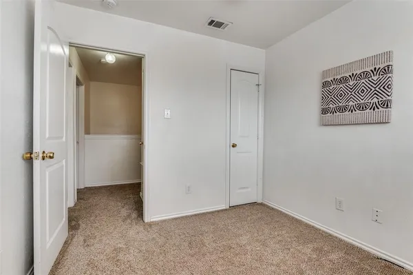 $225,000 | 905 Fairbanks Circle, Duncanville, TX 75137