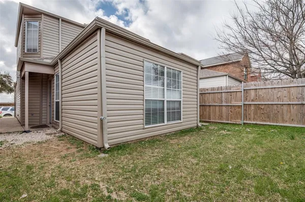 $225,000 | 905 Fairbanks Circle, Duncanville, TX 75137
