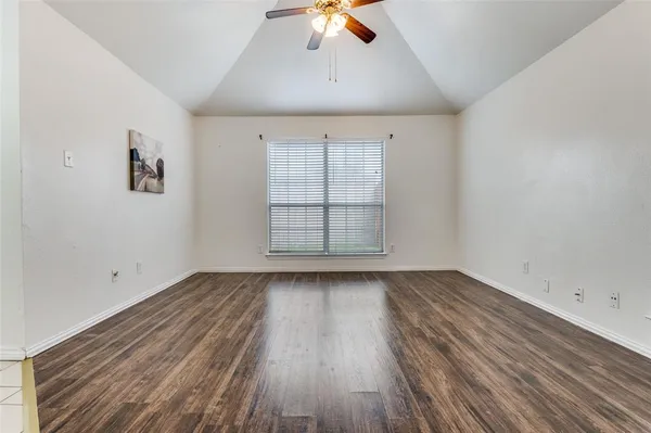 $225,000 | 905 Fairbanks Circle, Duncanville, TX 75137