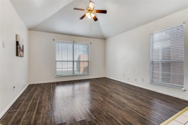 $225,000 | 905 Fairbanks Circle, Duncanville, TX 75137