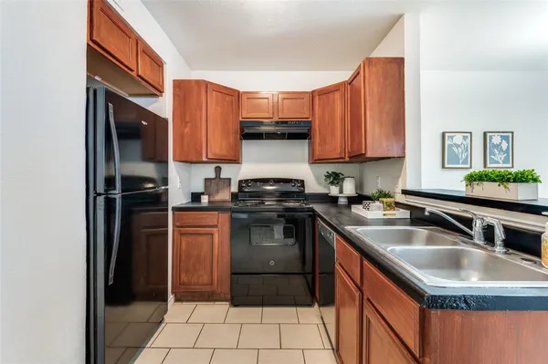 $225,000 | 905 Fairbanks Circle, Duncanville, TX 75137