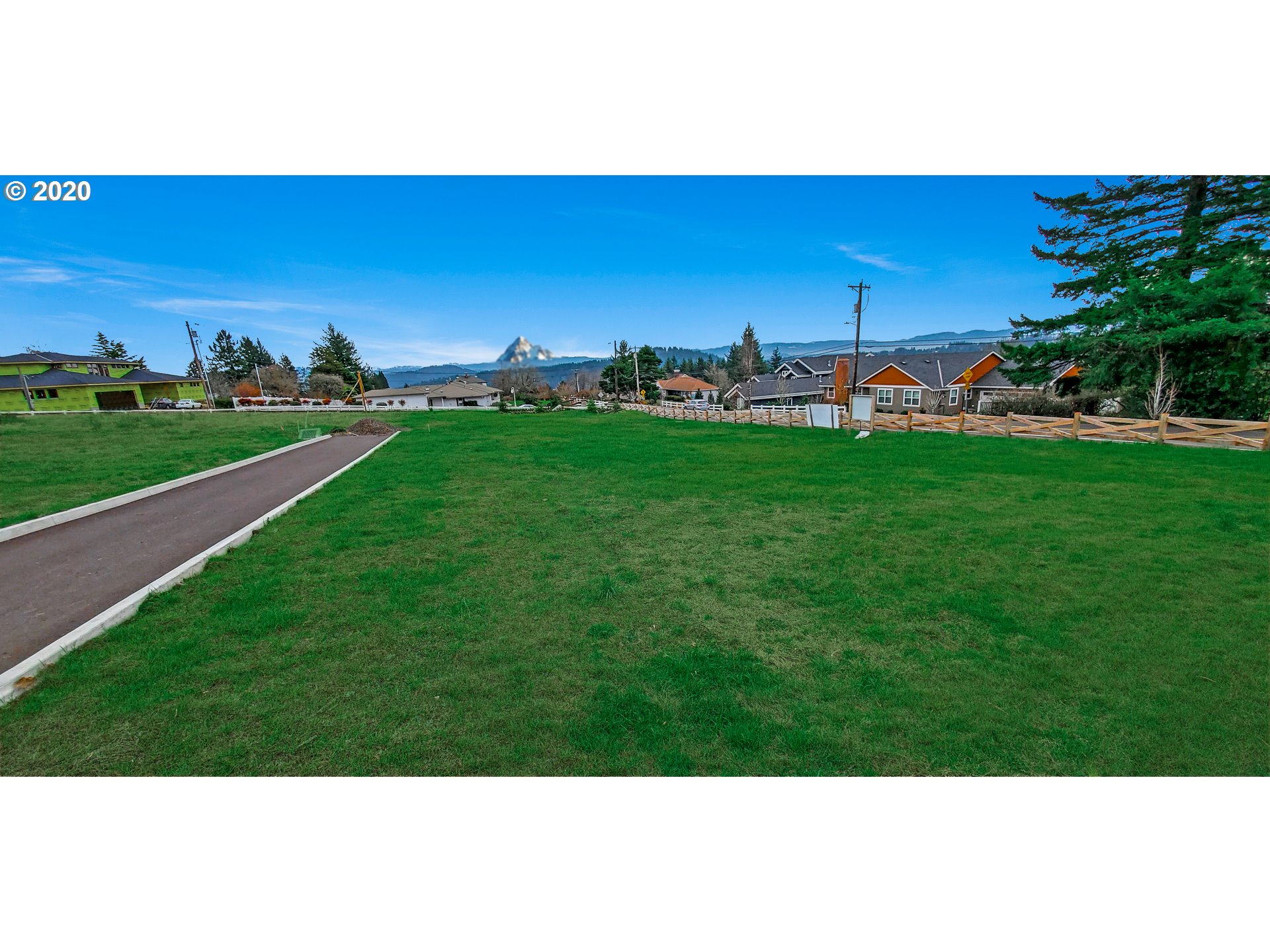 12273 Southeast Ridgecrest Road Happy Valley, OR 97086 - Photo 5 of 18 Gallery Image 5