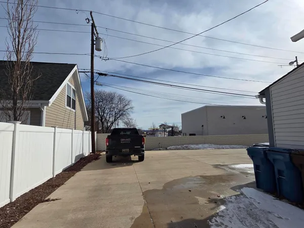 $1,975 | 412 Starkweather Street, Unit B, Plymouth, MI 48170