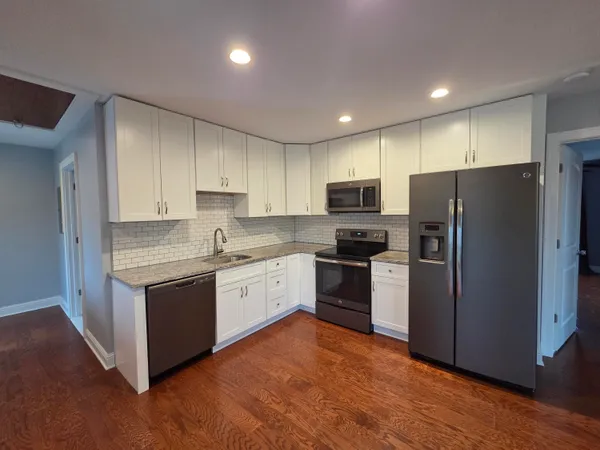 $1,975 | 412 Starkweather Street, Unit B, Plymouth, MI 48170