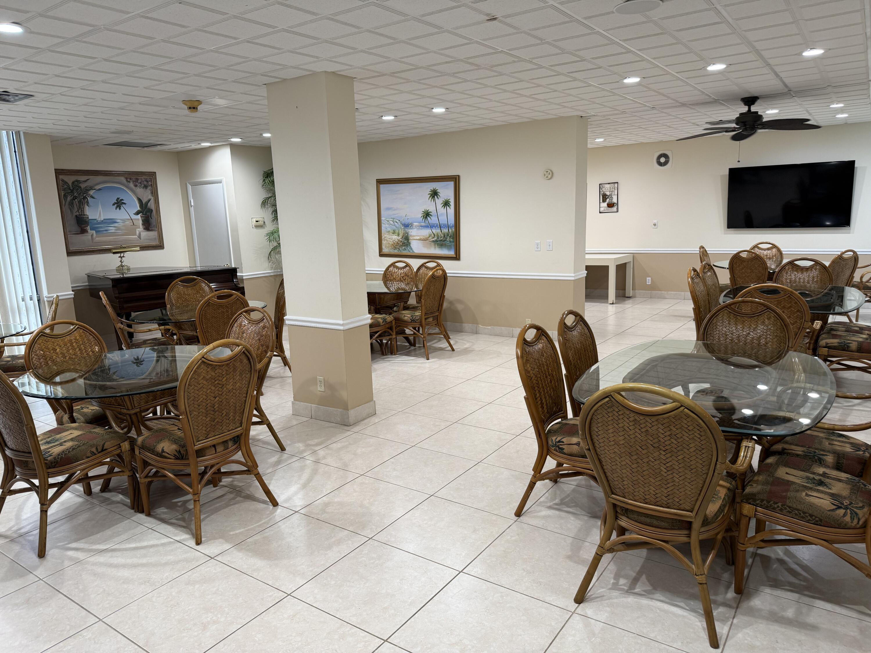 336 Golfview Road, Unit 718 North Palm Beach, FL 33408 - Photo 22 of 24 IMG_3603