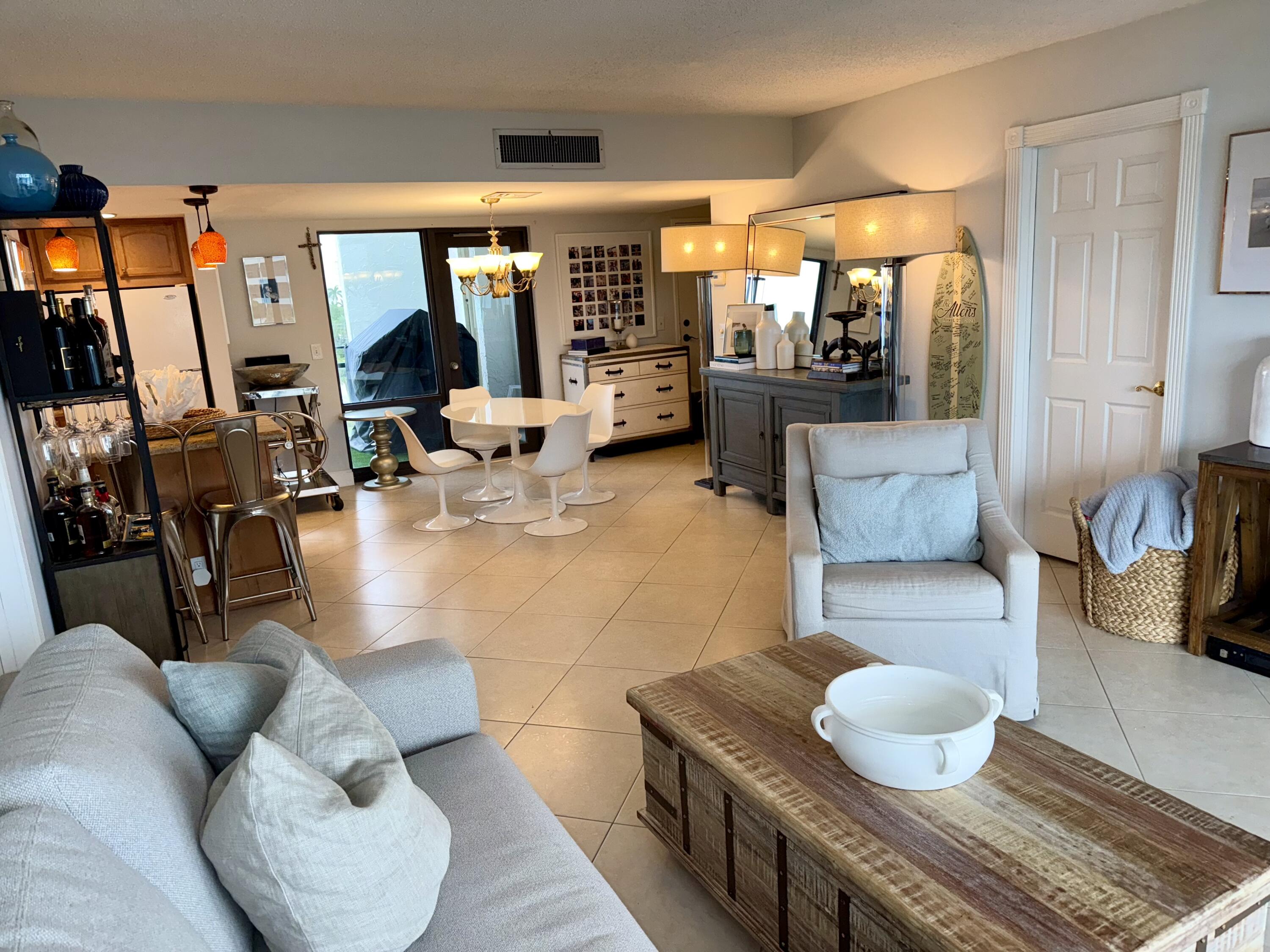 336 Golfview Road, Unit 718 North Palm Beach, FL 33408 - Photo 3 of 24 IMG_3568