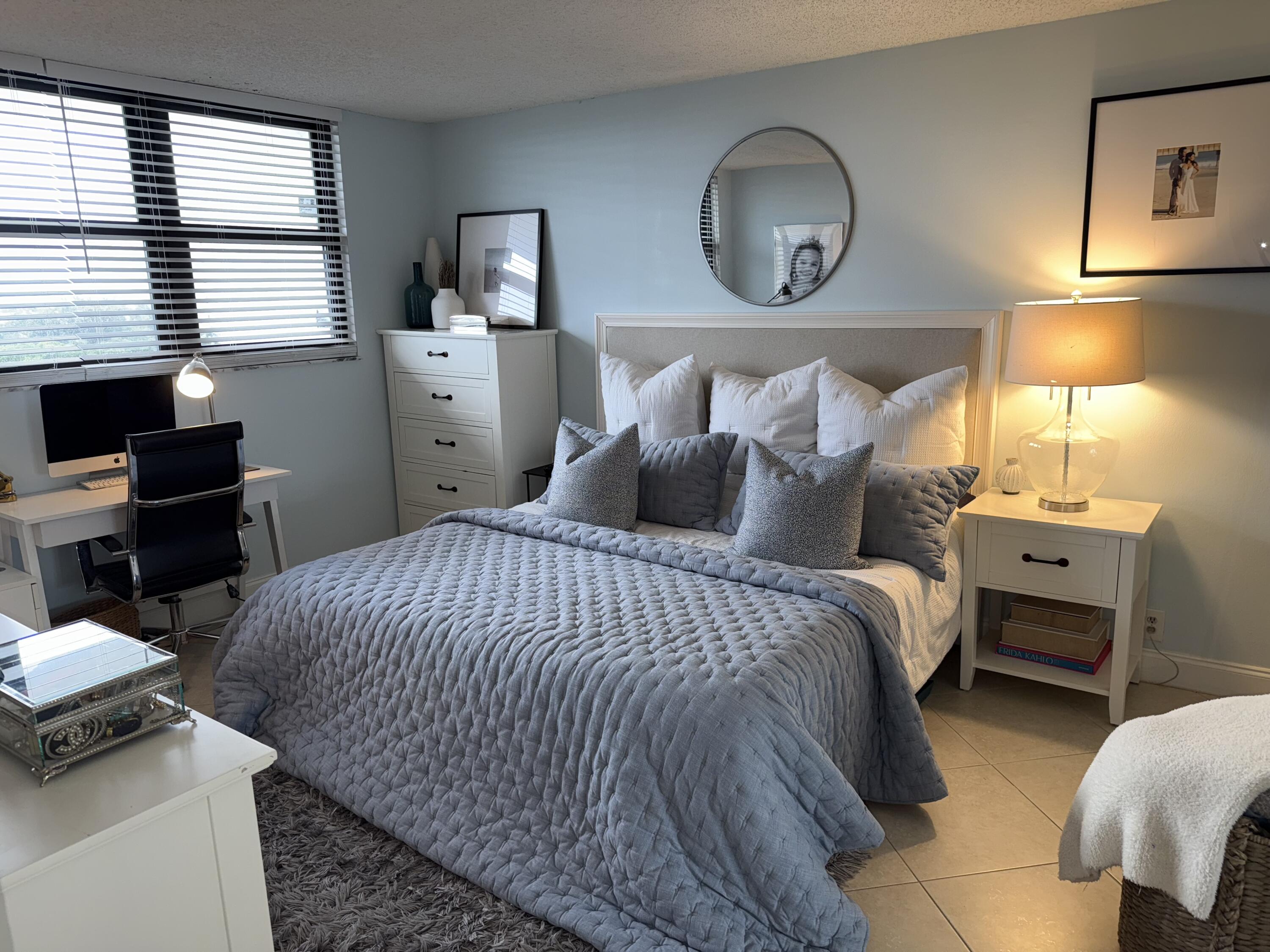 336 Golfview Road, Unit 718 North Palm Beach, FL 33408 - Photo 10 of 24 Primary Bedroom