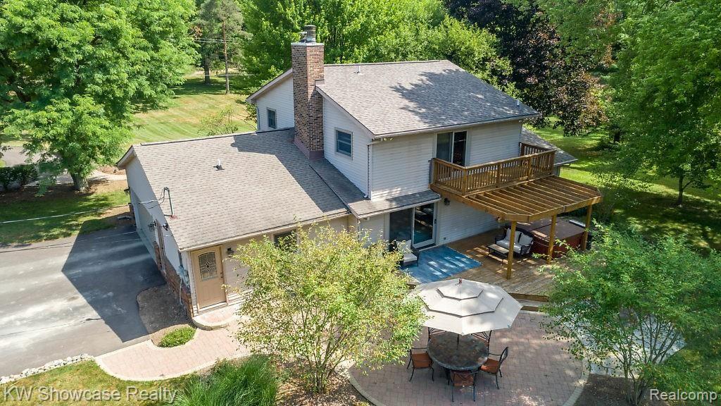 1230 East Maple Road Milford, MI 48381 - Photo 7 of 55 ext-7-SMALL.jpg