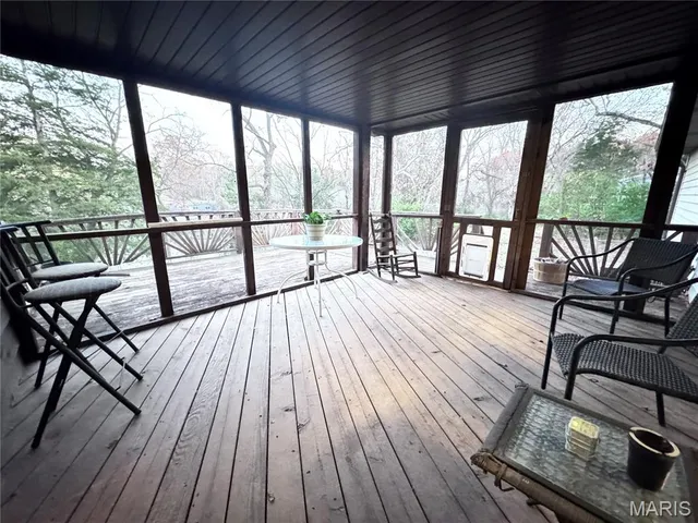 $190,000 | 14280 West Sunrise Lake Drive, De Soto, MO 63020