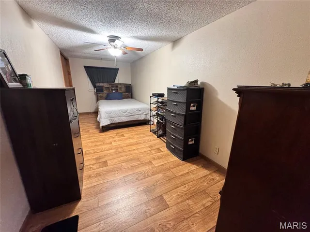 $190,000 | 14280 West Sunrise Lake Drive, De Soto, MO 63020