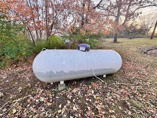 $190,000 | 14280 West Sunrise Lake Drive, De Soto, MO 63020