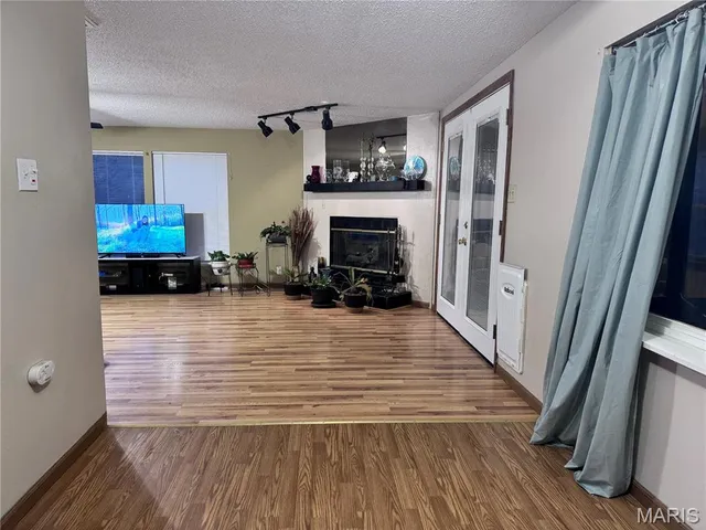 $190,000 | 14280 West Sunrise Lake Drive, De Soto, MO 63020