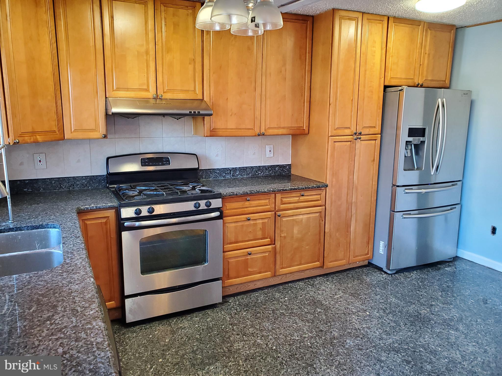 2837 Bittern Place Philadelphia, PA 19142 - Photo 24 of 34 Kitchen pic#2