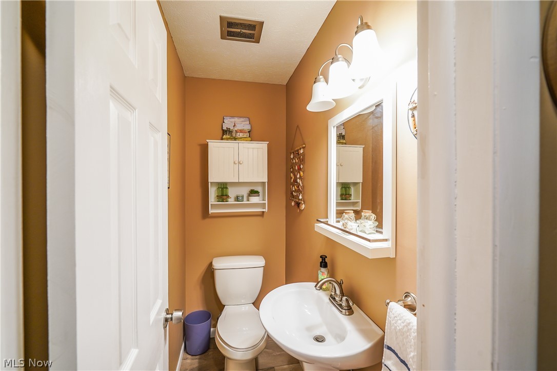 4034 Stow Road Stow, OH 44224 - Photo 18 of 35 Gallery Image 18