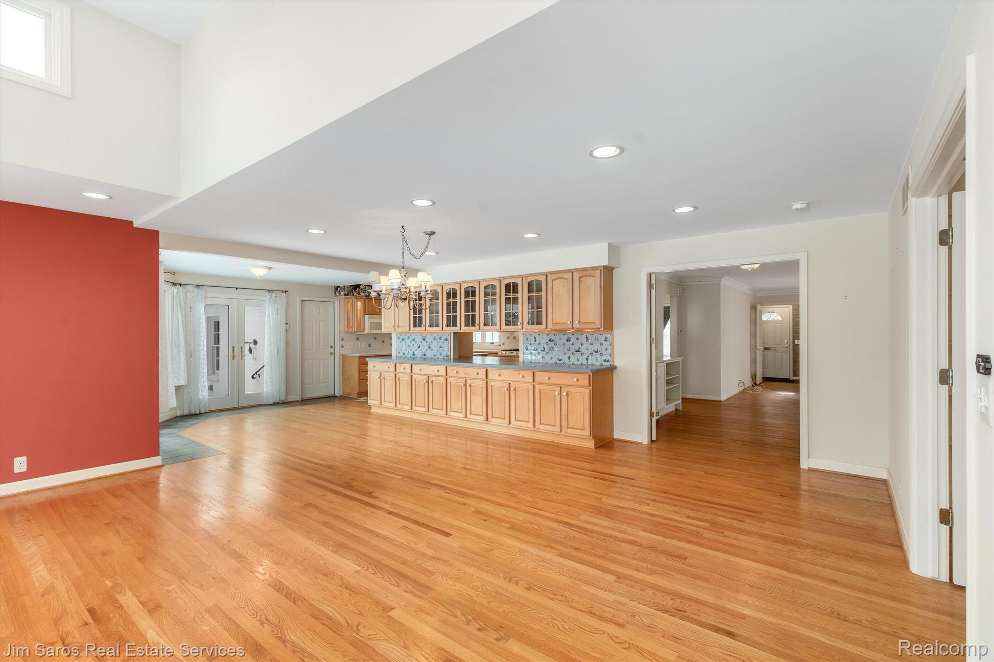 86 Hall Grosse Pointe, MI 48236 - Photo 7 of 37 Gallery Image 7