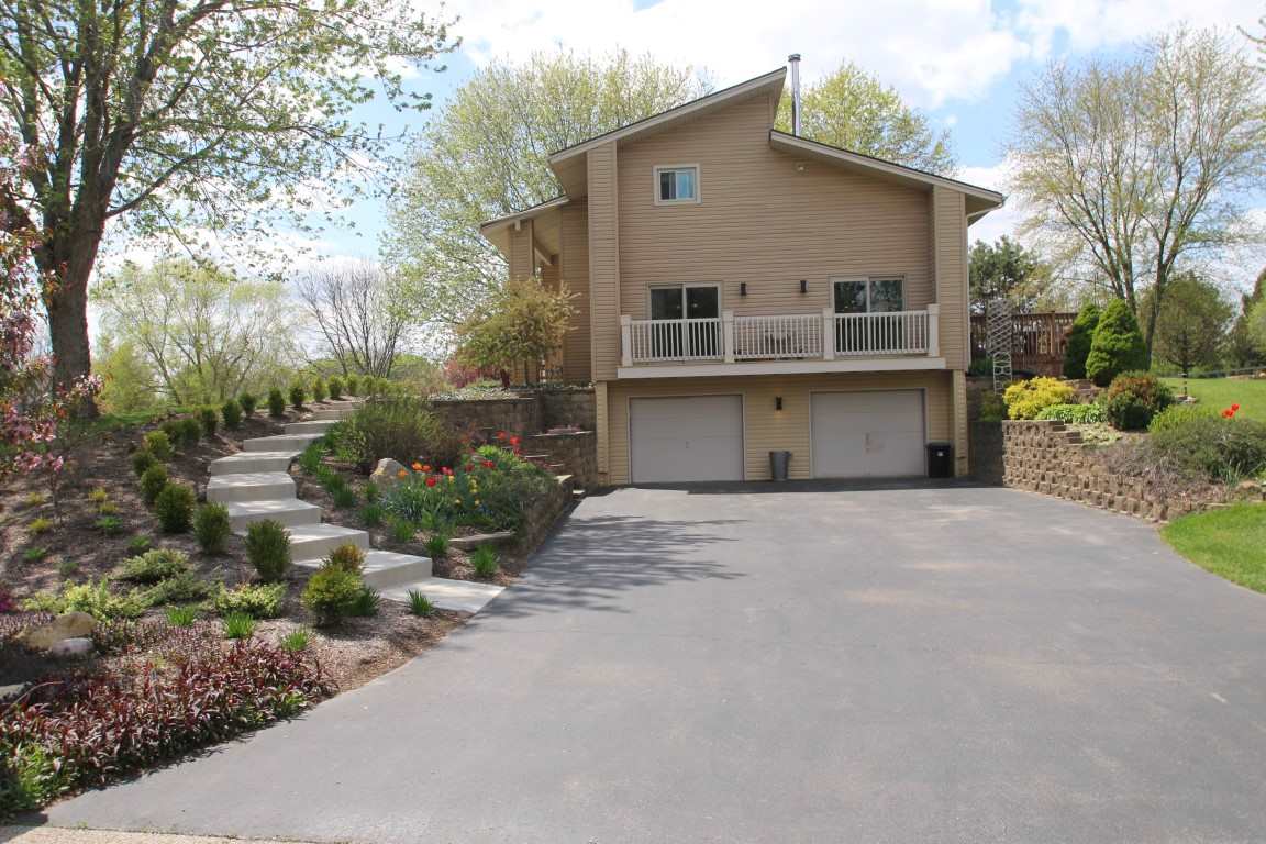 724 Fieldcrest Road Belvidere, IL 61008 - Photo 4 of 25 Gallery Image 4