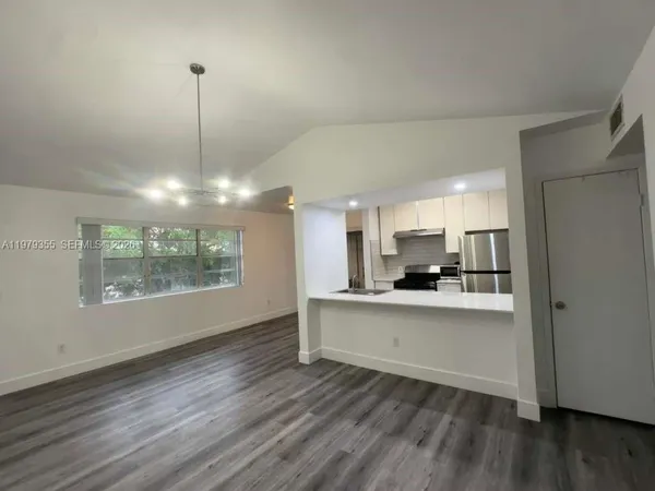 $2,450 | 15330 Southwest 106th Terrace, Unit 915, Miami, FL 33196