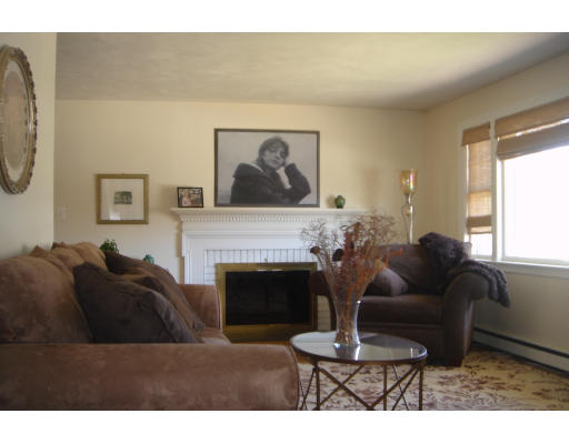 98 Cedar Street Lexington, MA 02421 - Photo 2 of 10
