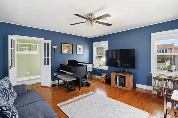 $469,900 | 77 Majestic Avenue, Warwick, RI 02888