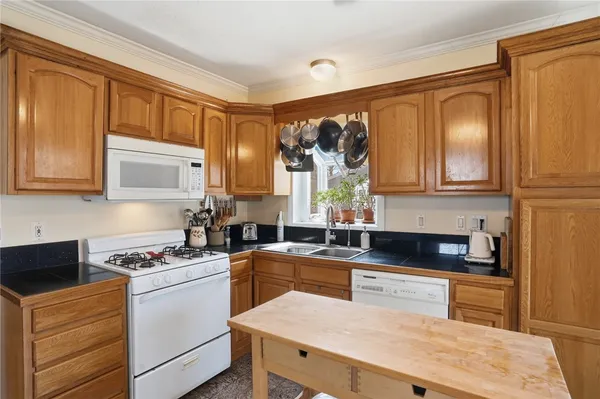 $469,900 | 77 Majestic Avenue, Warwick, RI 02888