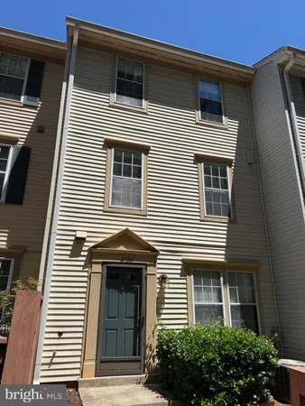 $2,500 | 4108 Peppertree Lane, Unit 4108, Silver Spring, MD 20906