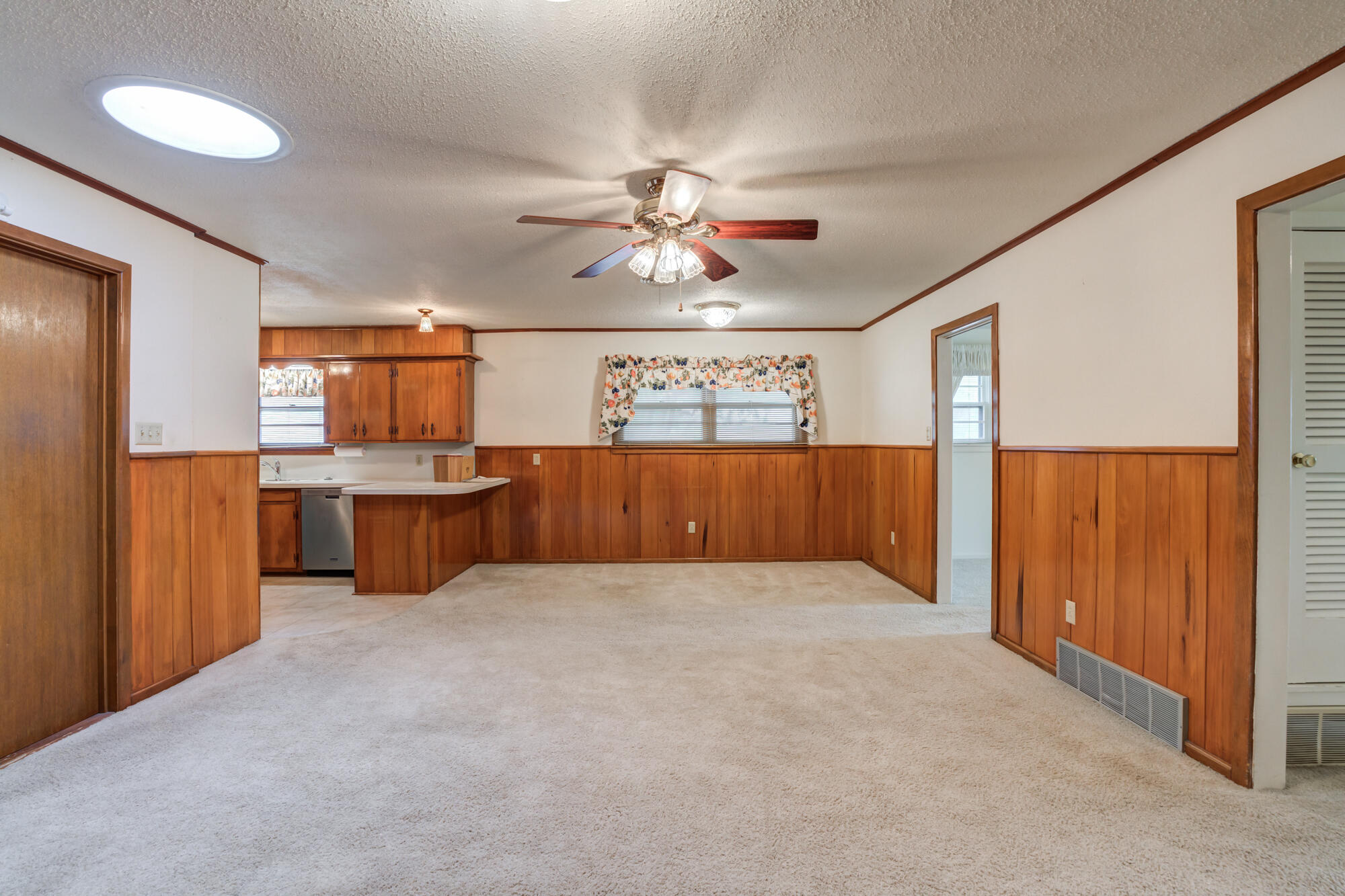 2302 55th Street Lubbock, TX 79412 - Photo 19 of 44 2302-55th-St_Lubbock-TX_33