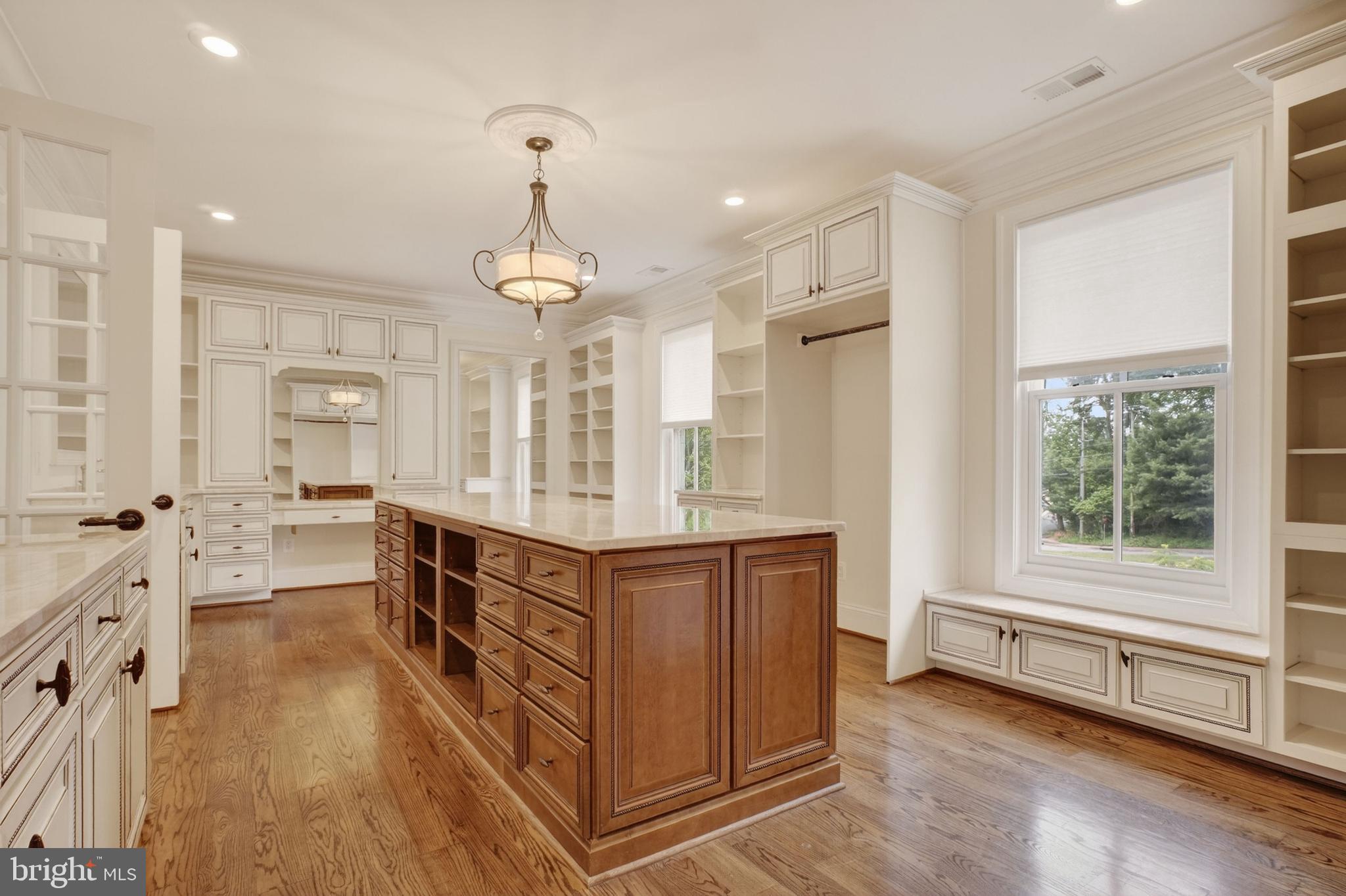 7112 Georgetown Pike McLean, VA 22101 - Photo 27 of 59 Luxurious Her Dressing Room