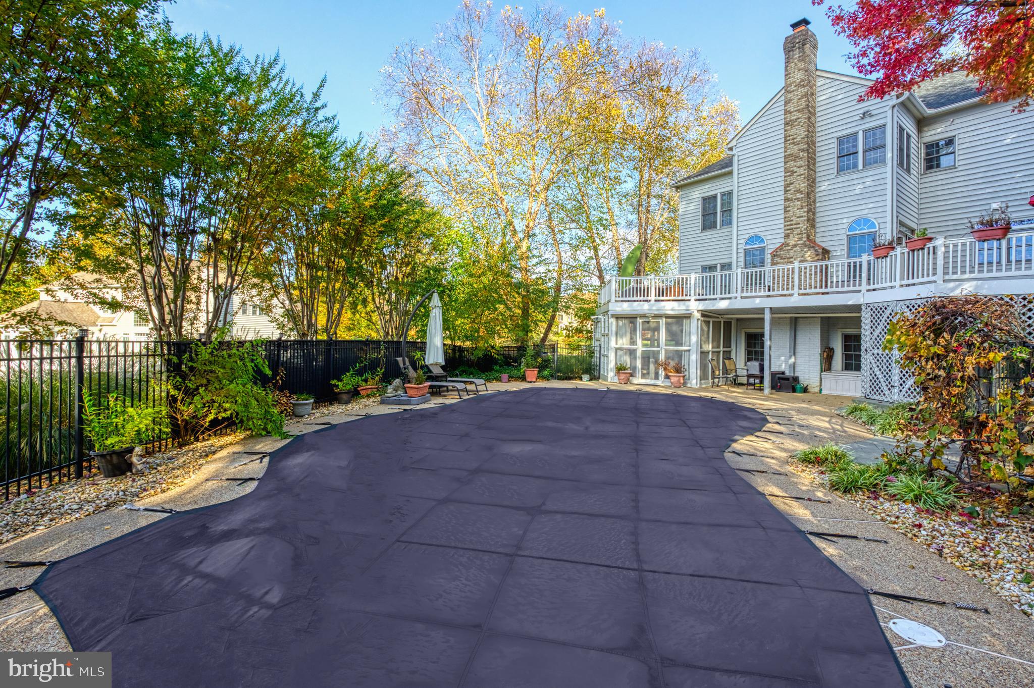 10409 Dunn Meadow Road Vienna, VA 22182 - Photo 12 of 34 Pool