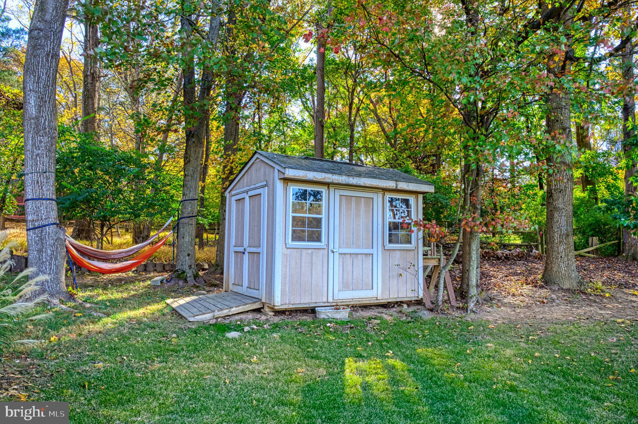 10409 Dunn Meadow Road Vienna, VA 22182 - Photo 18 of 34 Separate shed