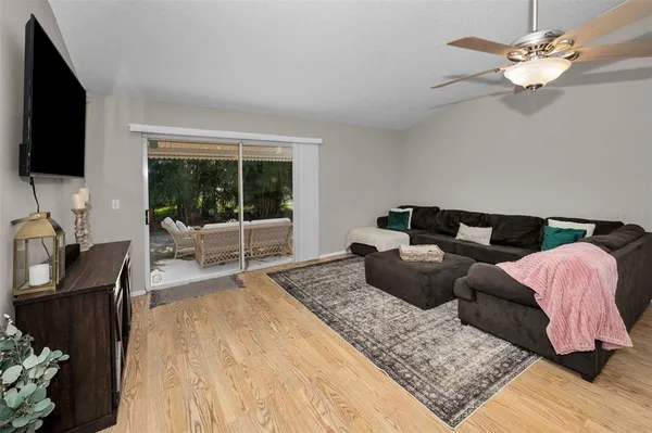 $400,000 | 3678 Amelia Way, Palm Harbor, FL 34684
