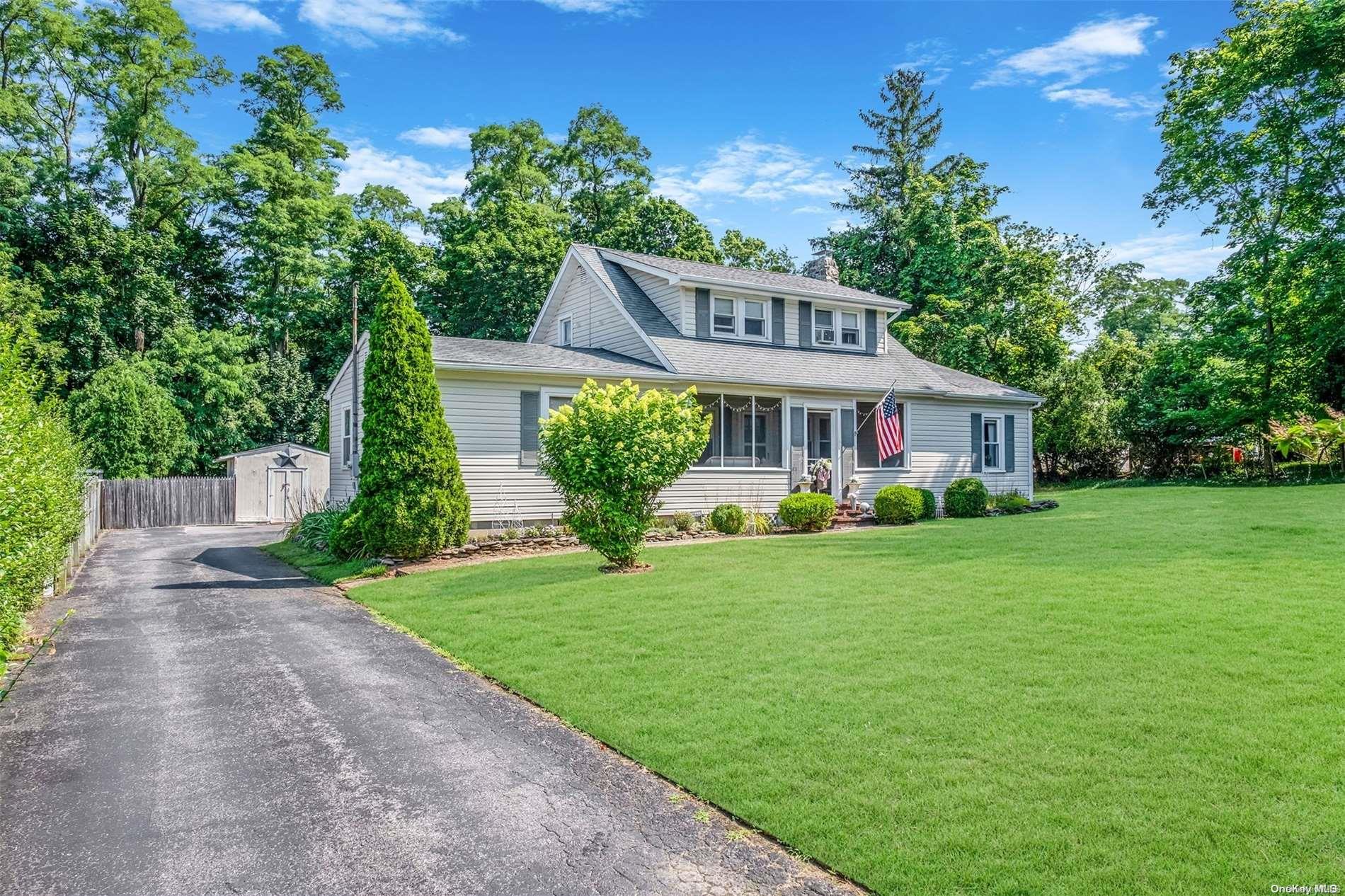 85 Ridgeway Avenue Setauket, NY 11733 - Photo 1 of 1 Gallery Image 1