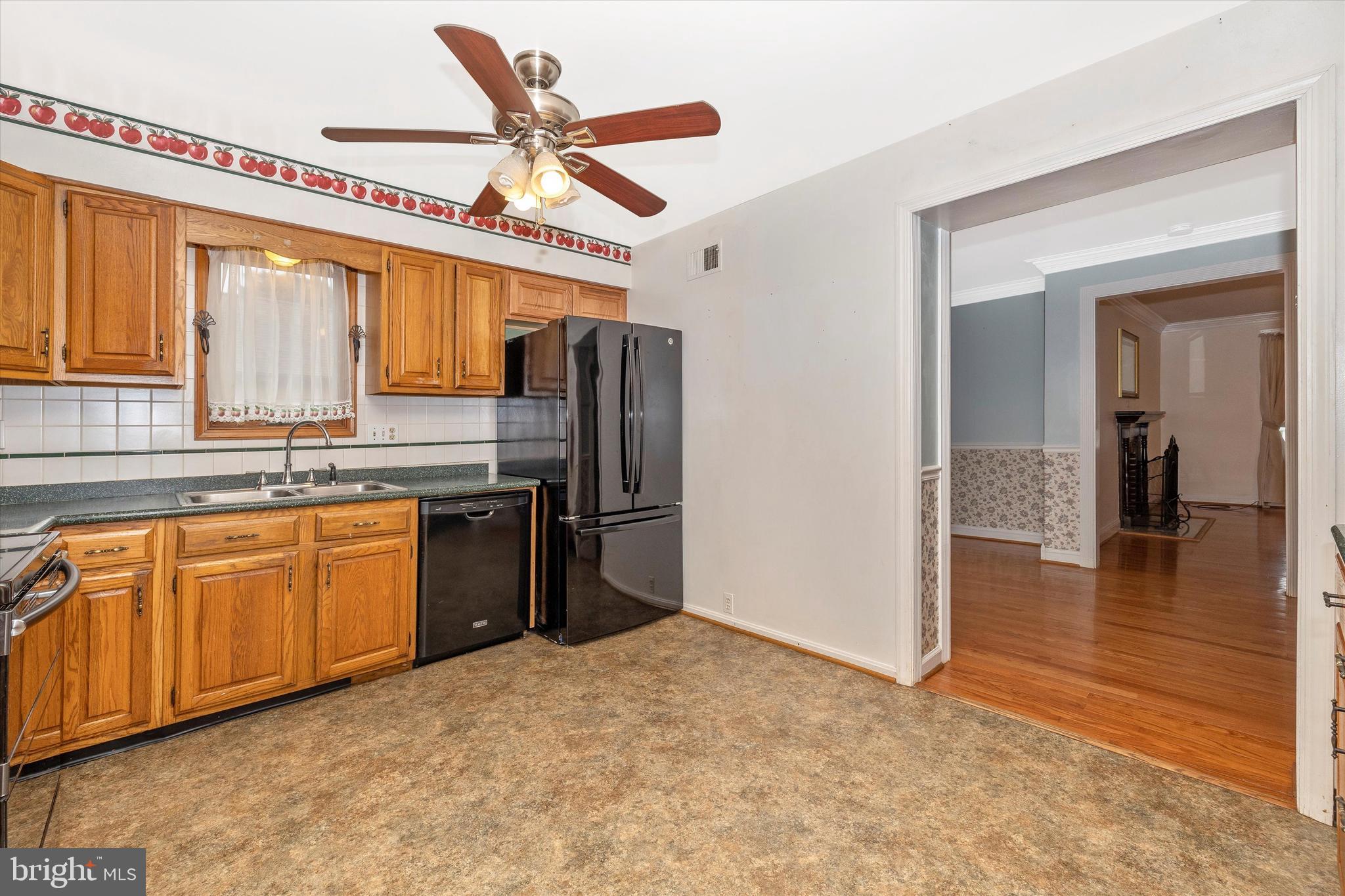 23911 Woodfield Road Gaithersburg, MD 20882 - Photo 14 of 49 Gallery Image 14