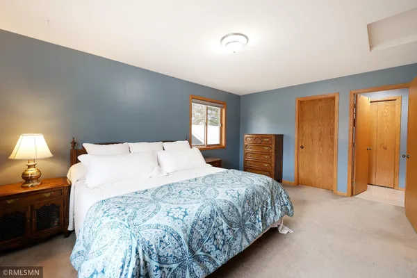 $425,000 | 30875 Montclair Drive, Lindstrom, MN 55045