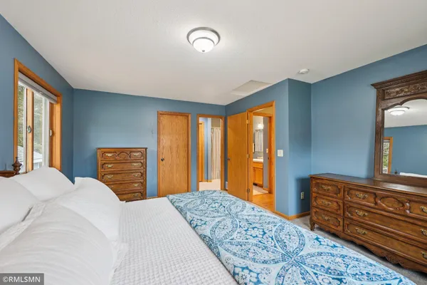 $425,000 | 30875 Montclair Drive, Lindstrom, MN 55045