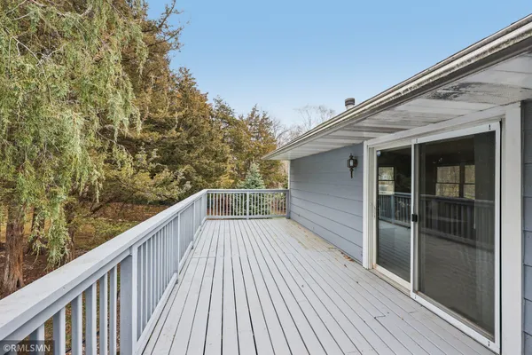 $425,000 | 30875 Montclair Drive, Lindstrom, MN 55045
