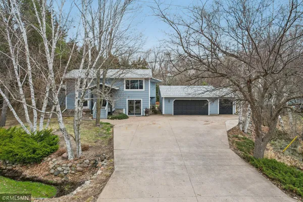 $425,000 | 30875 Montclair Drive, Lindstrom, MN 55045