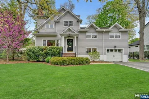 $1,399,000 | 96 Lakewood Avenue, Ho-Ho-Kus, NJ 07423