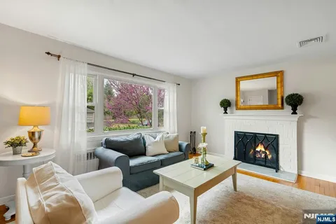 $1,399,000 | 96 Lakewood Avenue, Ho-Ho-Kus, NJ 07423