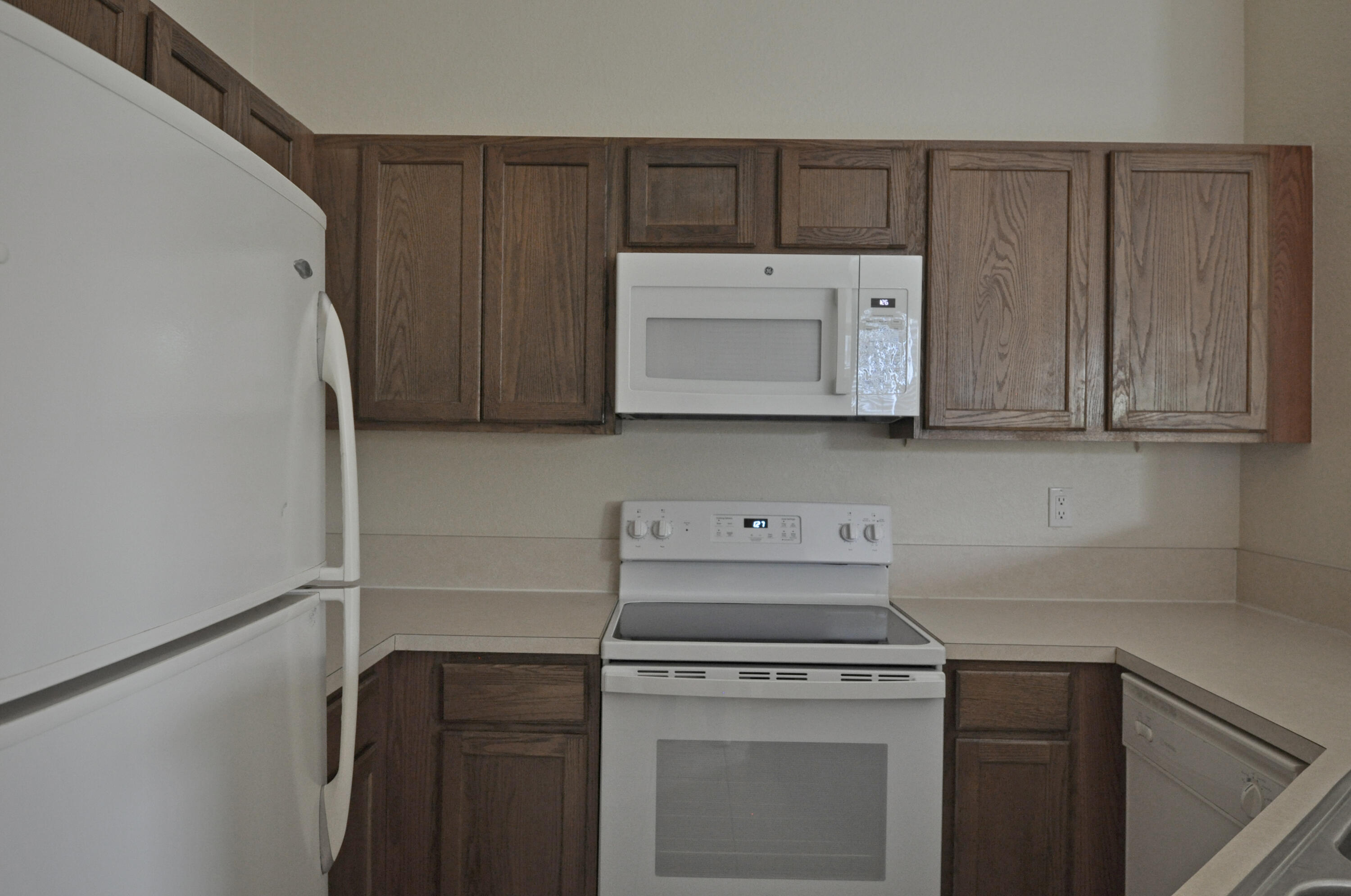 3217 Laurel Ridge Circle Riviera Beach, FL 33404 - Photo 10 of 24 DSC_0041-1
