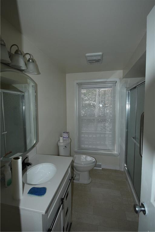 862 Country Road Penn Run, PA 15765 - Photo 25 of 38 Main Floor Bath