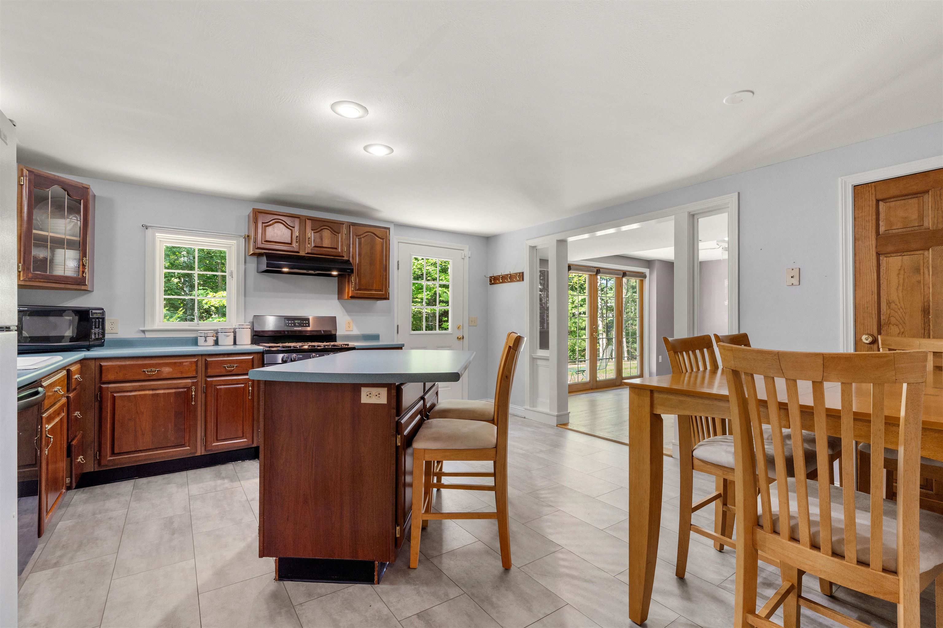 20 Hadley Road Merrimack, NH 03054 - Photo 37 of 58 Gallery Image 37