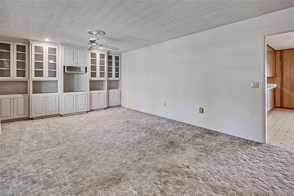 1911 North Moore Road Robbins, NC 27325 - Photo 4 of 50