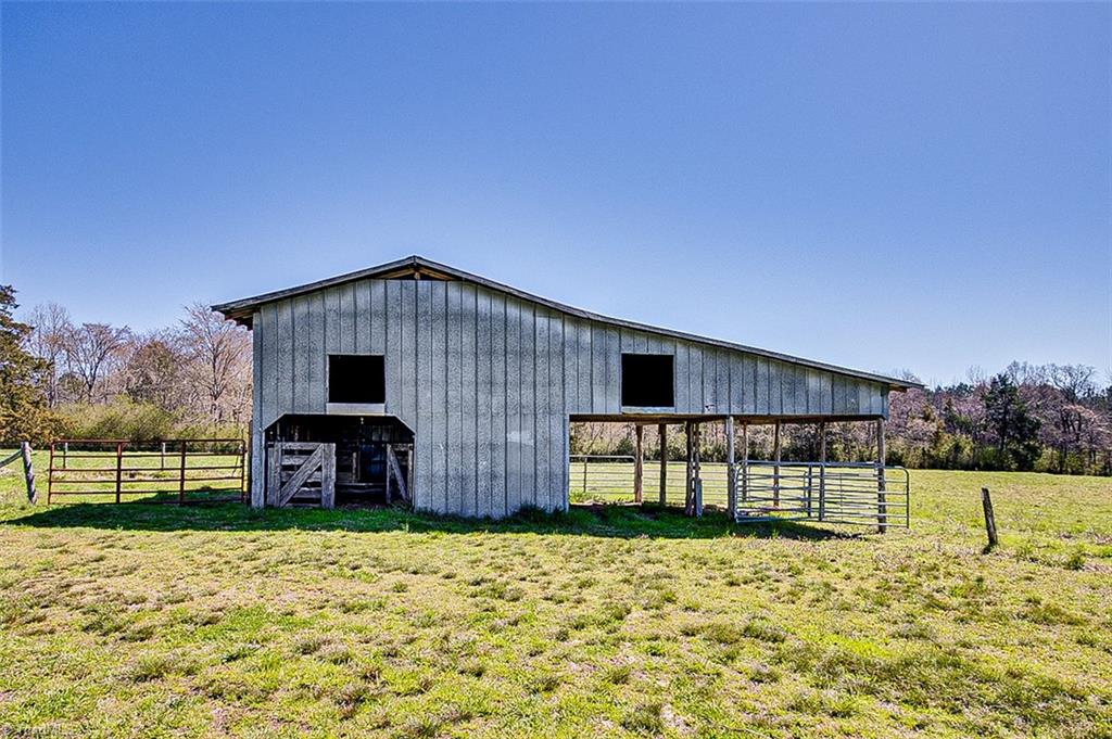 1911 North Moore Road Robbins, NC 27325 - Photo 45 of 50