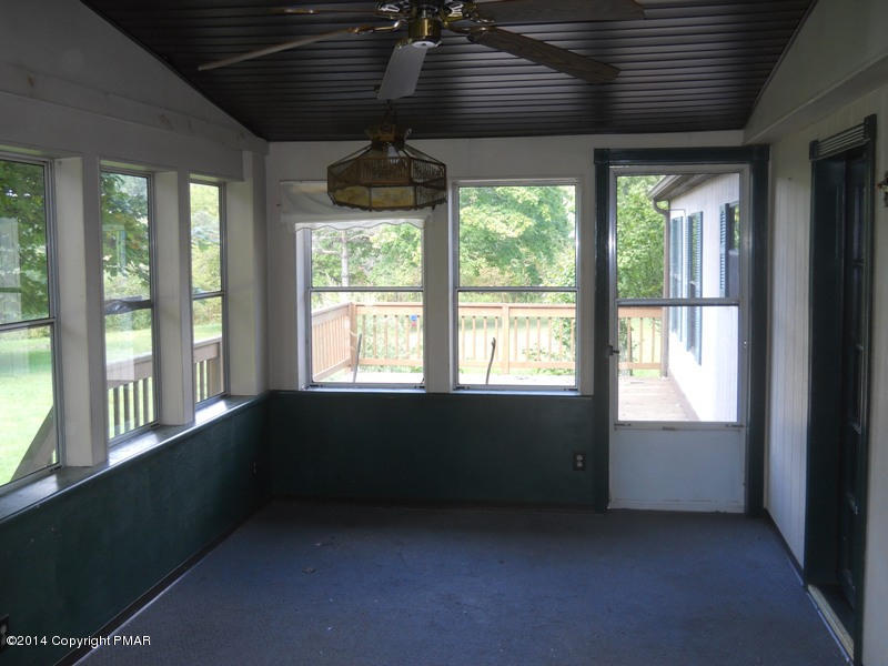 21 Deer Park Road Dallas, PA 18612 - Photo 12 of 22 Florida Room