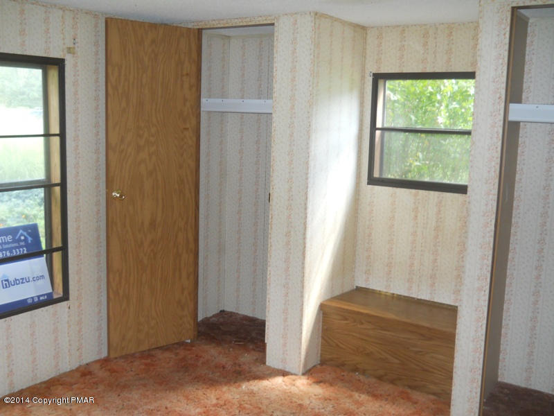 21 Deer Park Road Dallas, PA 18612 - Photo 16 of 22 BR 2