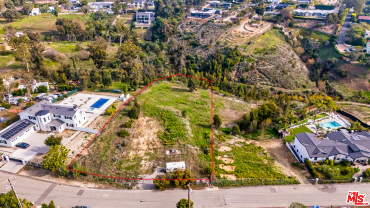 6660 Wandermere Road Malibu, CA 90265 - Photo 21 of 29 an aerial view of residential houses with outdoor space