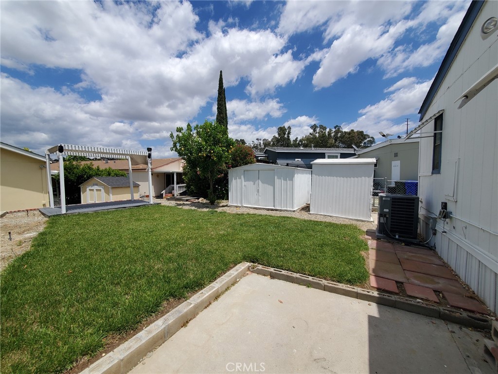 27361 Sierra Highway, Unit 19 Canyon Country, CA 91351 - Photo 4 of 26