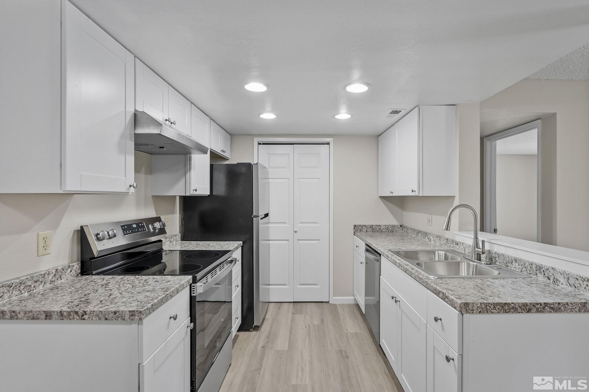 7680 Bluestone Drive, Unit 371 Reno, NV 89511 - Photo 8 of 24 Photo 8